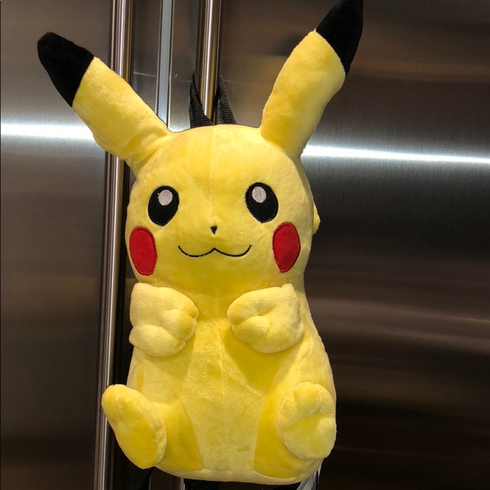 NWOT PIKACHU POKÉMON PLUSH BACKPACK
